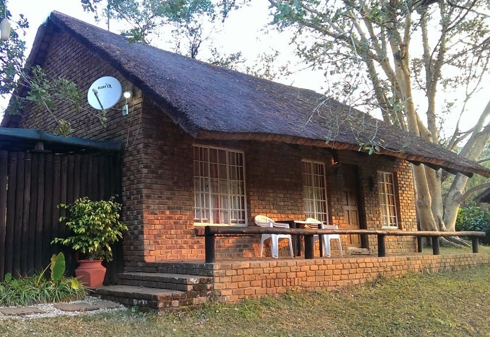 Kwambali Riverside Lodge Hazyview Exterior photo